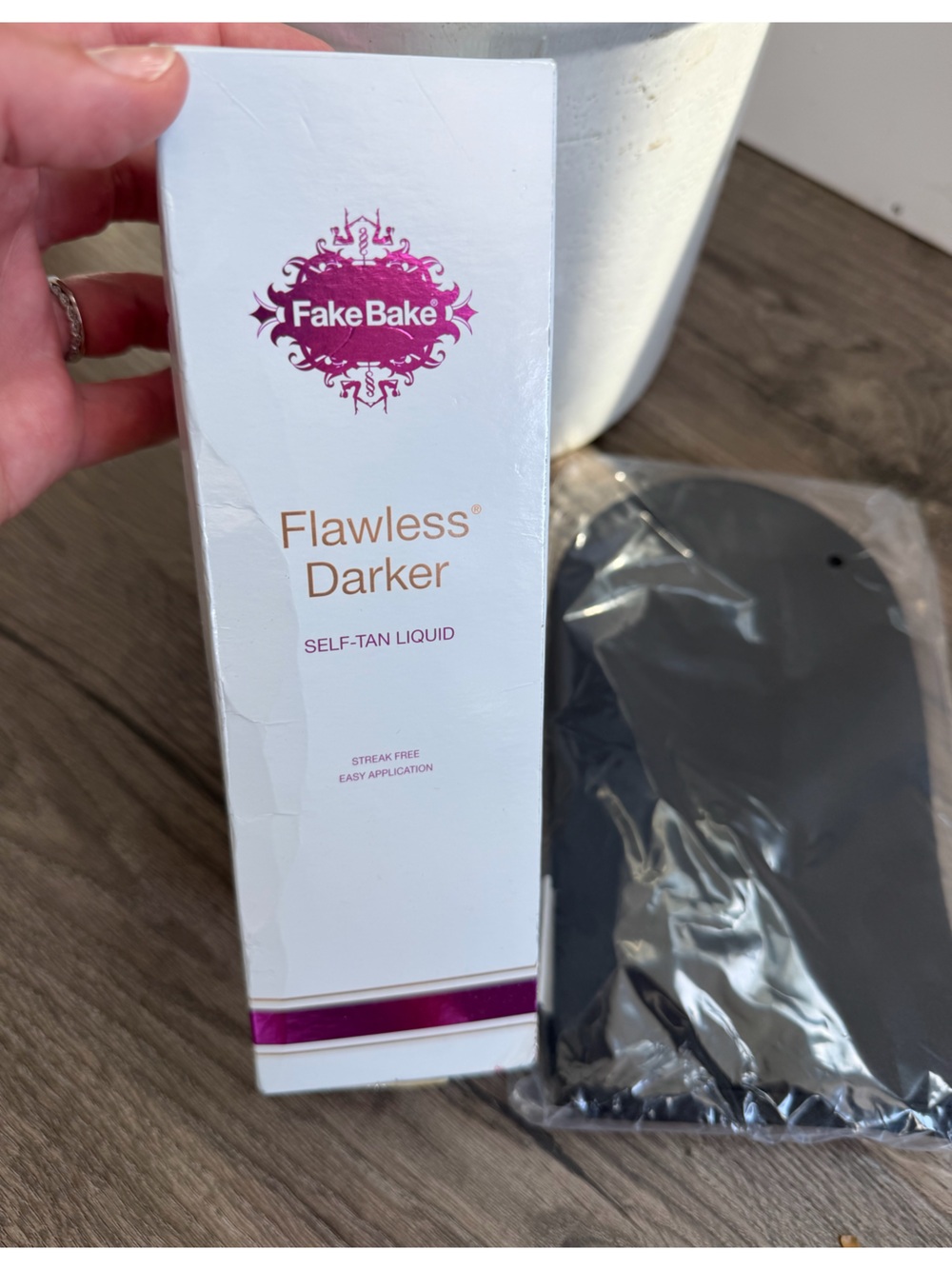 Flawless Darker Self-Tan Liquid - White